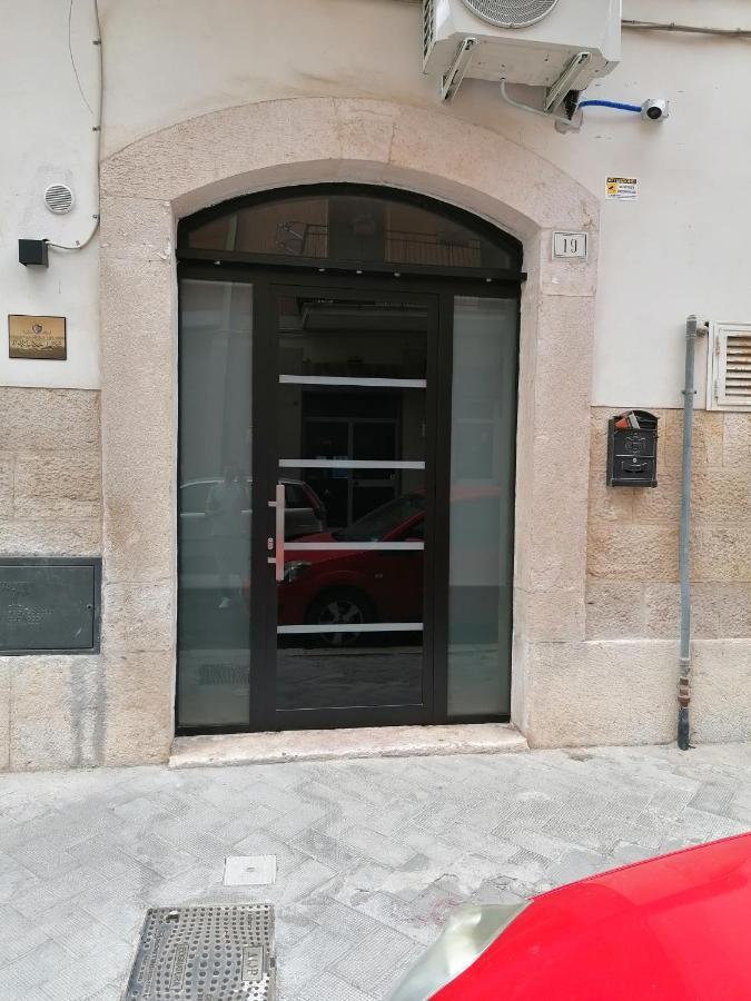 La Dimora Del Principe-Piano Terra Bed and Breakfast Trani Εξωτερικό φωτογραφία