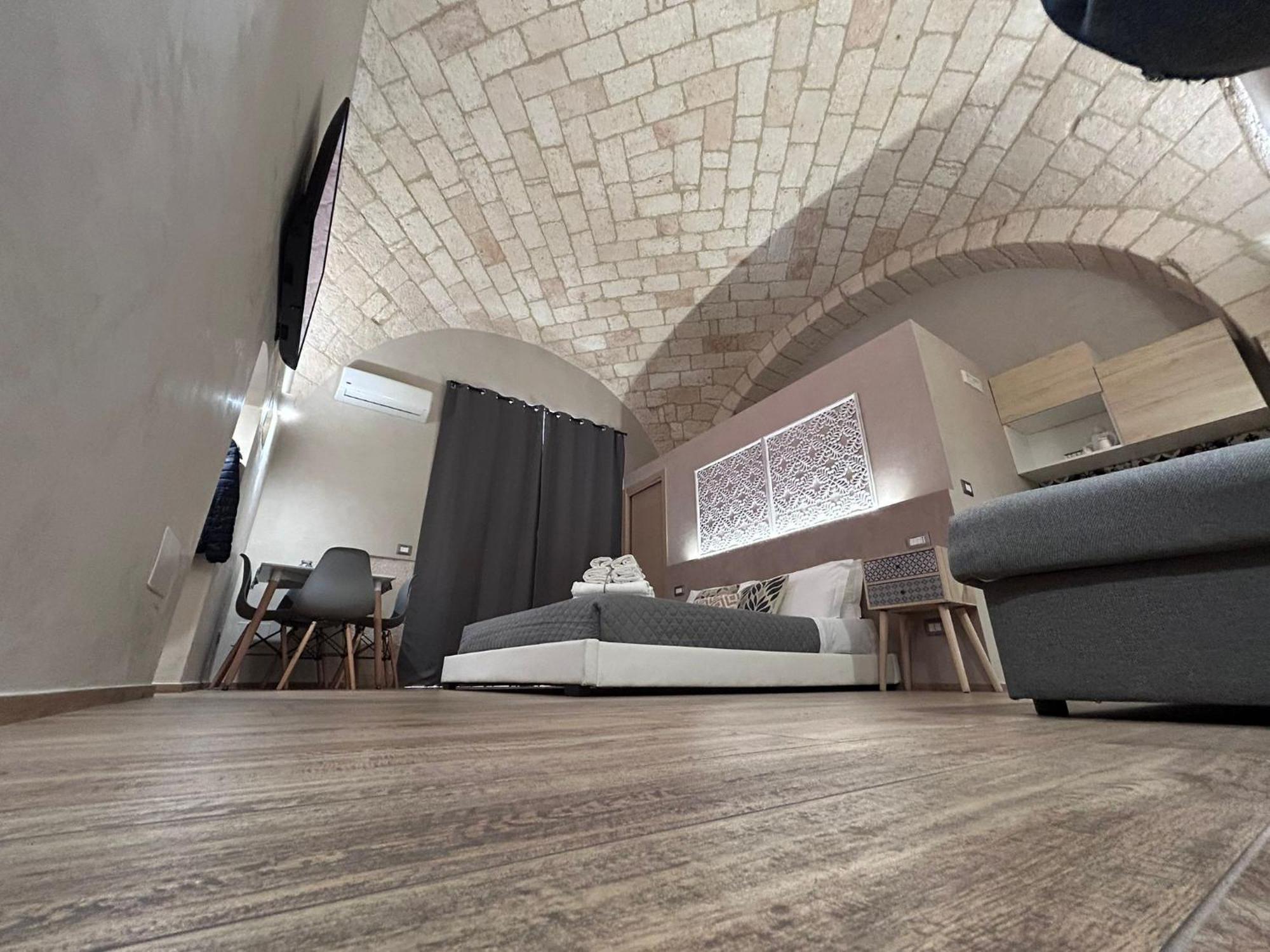 La Dimora Del Principe-Piano Terra Bed and Breakfast Trani Εξωτερικό φωτογραφία